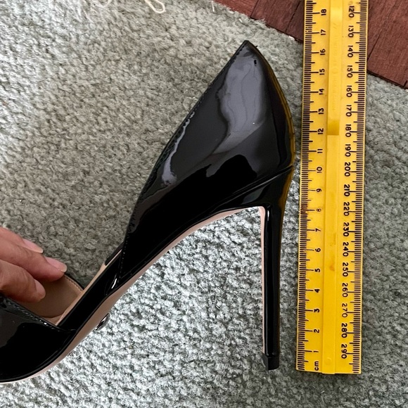 NWOT Charles & Keith black patent stilettos - Picture 9 of 9